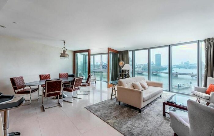 3 Bedroom Flat To Rent In The Tower, St George Wharf, Vauxhall, SW8