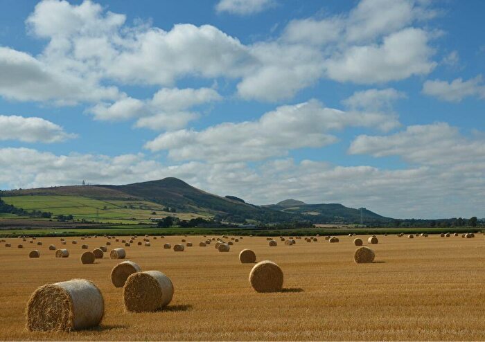 3 Bedroom Plot For Sale In High Street, Strathmiglo, Fife, KY14