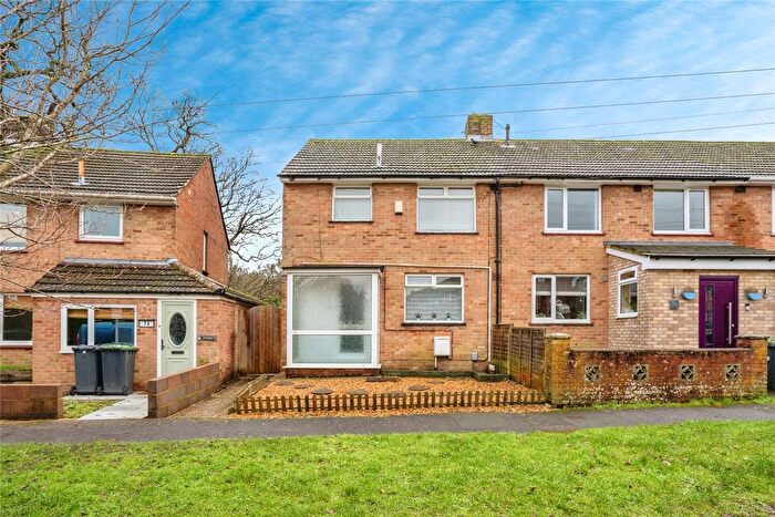 2 Bedroom Semi Detached House For Sale In Bondfields Crescent, Havant, Hampshire, PO9