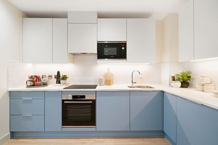 2 Bedroom Flat To Rent In The Oakgate, Randalls Way, KT22