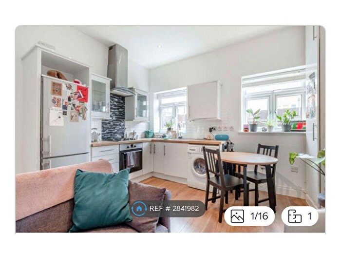 2 Bedroom Flat To Rent In Brooksbys Walk, London, E9