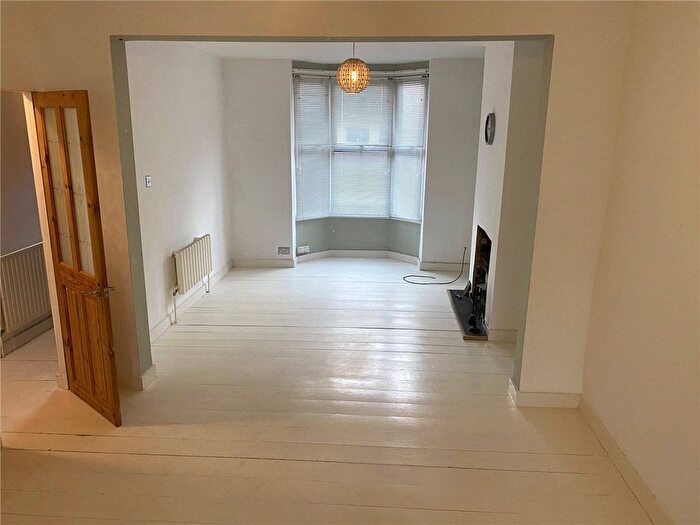 3 Bedroom Terraced House For Sale In Vernon Terrace, Northampton, Northamptonshire, NN1