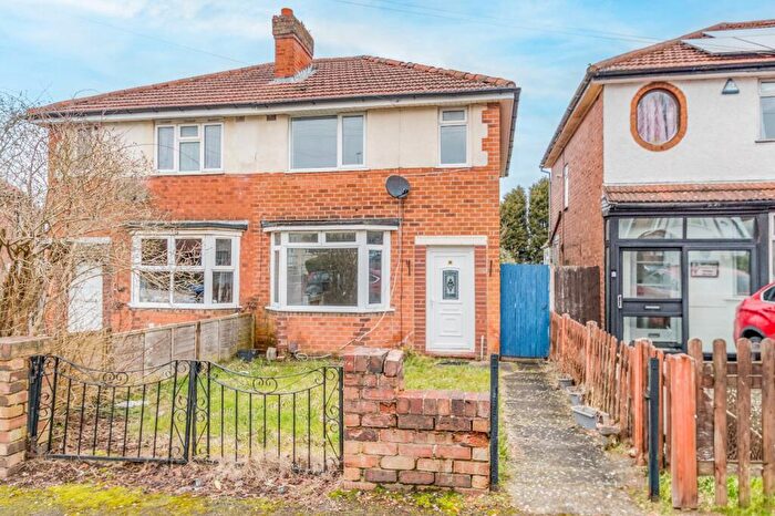 3 Bedroom Semi Detached House To Rent In Dearmont Road, Longbridge, Birmingham, West Midlands, B31