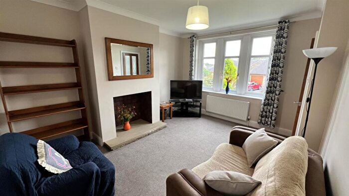 2 Bedroom End Of Terrace House To Rent In Yew Tree Road, Shepley, Huddersfield, HD8