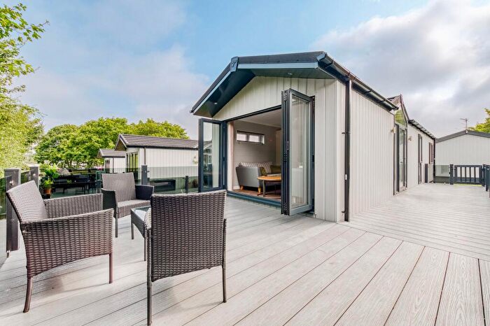 2 Bedroom Park Home For Sale In Broadland Marina, Oulton Broad, NR33