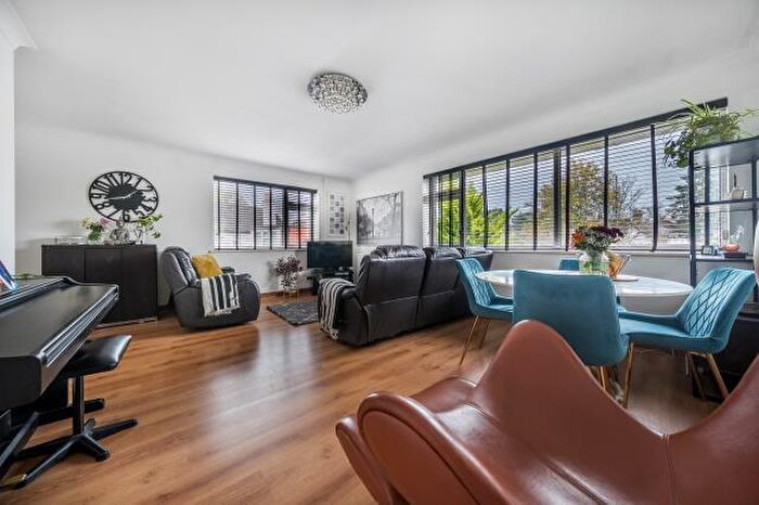 2 Bedroom Maisonette For Sale In Kingfield Drive, Woking, Surrey, GU22