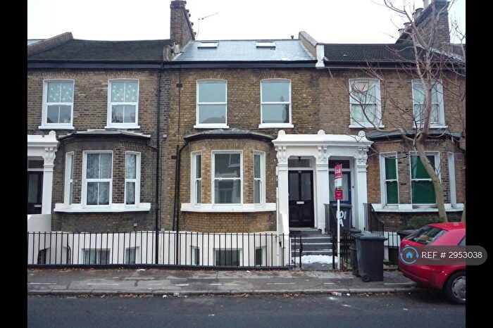 3 Bedroom Flat To Rent In Shardeloes Road, London, SE14