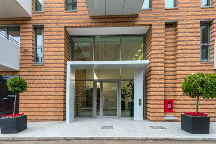 3 Bedroom Flat To Rent In Ivy Point, Hannaford Walk, Bromley By Bow, London, E3