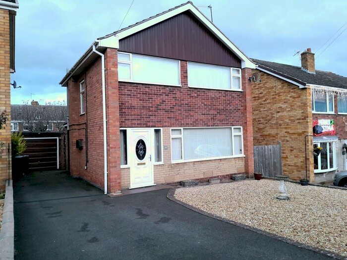 3 Bedroom Detached House For Sale In Queensway Drive, Bridgnorth, WV16