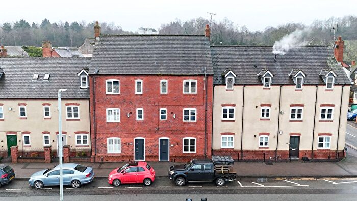 3 Bedroom Town House For Sale In Loughborough Road, Mountsorrel, Loughborough, Leicestershire, LE12