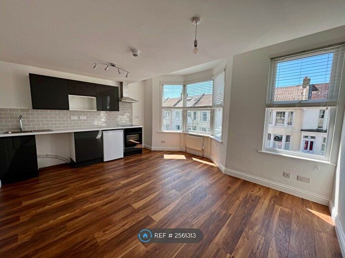 1 Bedroom Flat To Rent In Cowper Street, Hove, BN3