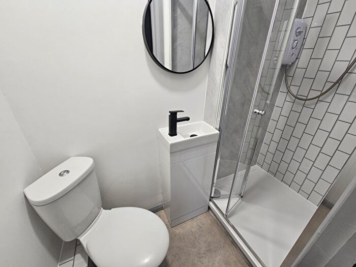 Studio To Rent In Tonbridge Road, Maidstone, ME16