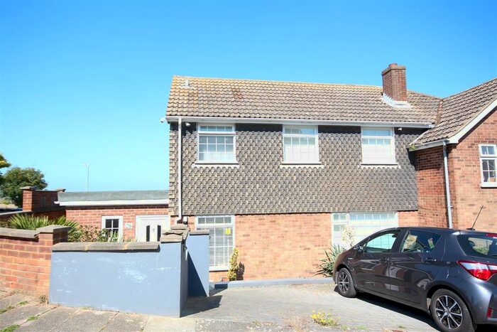 3 Bedroom Semi-Detached House To Rent In Batemans Road, Brighton, BN2