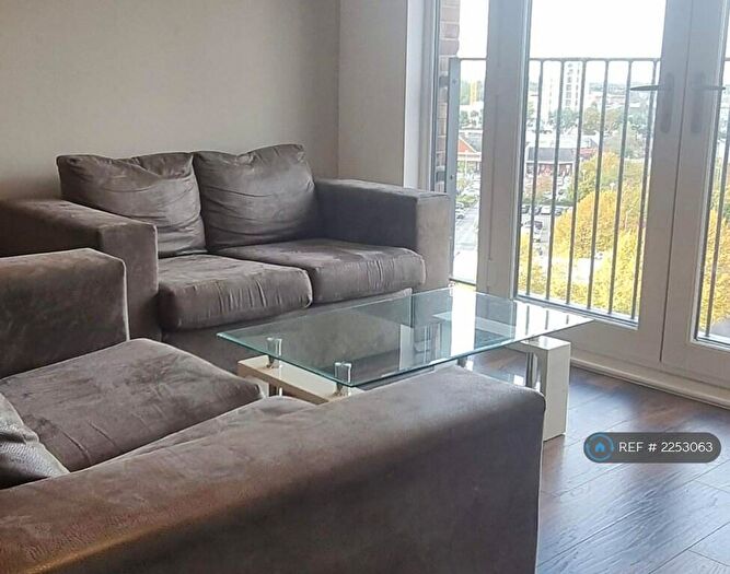 2 Bedroom Flat To Rent In Wilburn Basin, Salford, M5