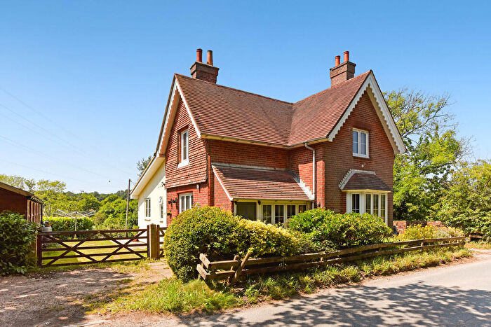 3 Bedroom Detached House For Sale In Mayles Lane, Knowle, PO17