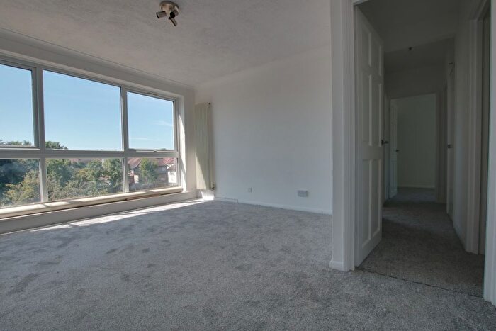 2 Bedroom Flat To Rent In Bromley Road, London, Greater London, SE6