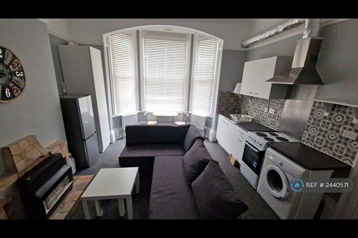 1 Bedroom Flat To Rent In Princes Avenue, Hull, HU5