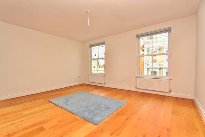 2 Bedroom Flat To Rent In Stoke Newington High Street, N16