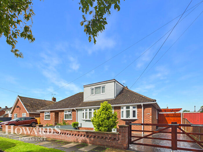 2 Bedroom Semi-Detached Bungalow For Sale In Highland Way, Lowestoft, NR33