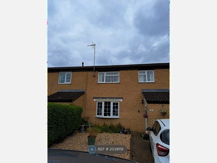 3 Bedroom Terraced House To Rent In Blenheim Way, Stevenage, SG2
