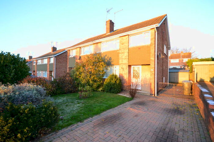 3 Bedroom House To Rent In Deeble Road, Kettering, NN15