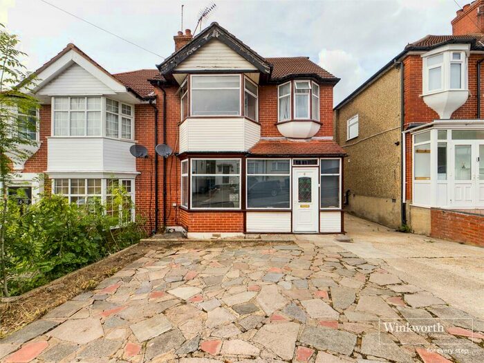 4 Bedroom Semi-Detached House To Rent In Fairfields Close, London, NW9