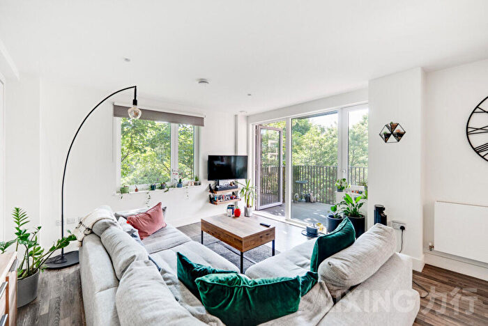 3 Bedroom Apartment For Sale In Moulding Lane, New Cross, SE14