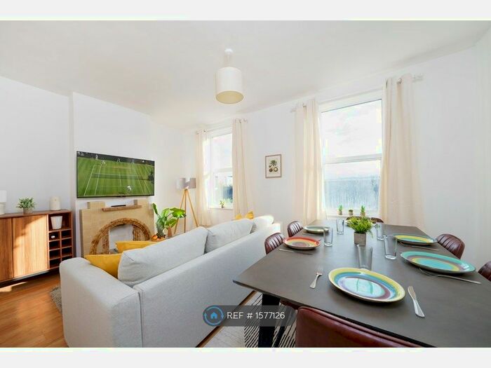 3 Bedroom Flat To Rent In Homerton High Street, London, E9