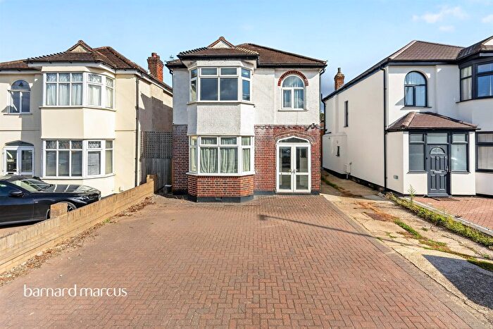 3 Bedroom Detached House For Sale In Kingston Road, Epsom, KT19