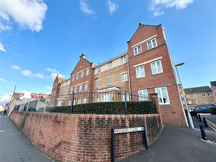 2 Bedroom Apartment To Rent In Ashton, Hedgers Close, BS3