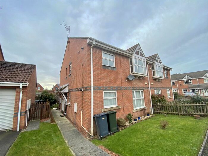 2 Bedroom Flat To Rent In Hillheads Court, Whitley Bay, NE25