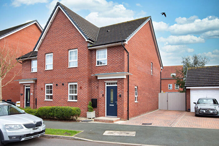 4 Bedroom Semi Detached House For Sale In Thunderbolt Avenue, Preston, PR4