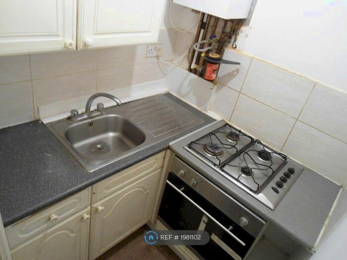 Studio To Rent In Bulstrode Avenue, Hounslow, TW3