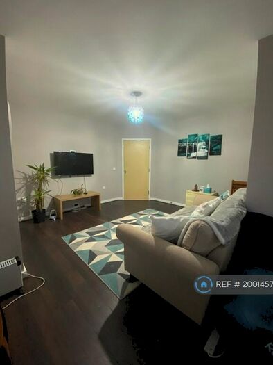 2 Bedroom Flat To Rent In Watergate Court, Leicester, LE3