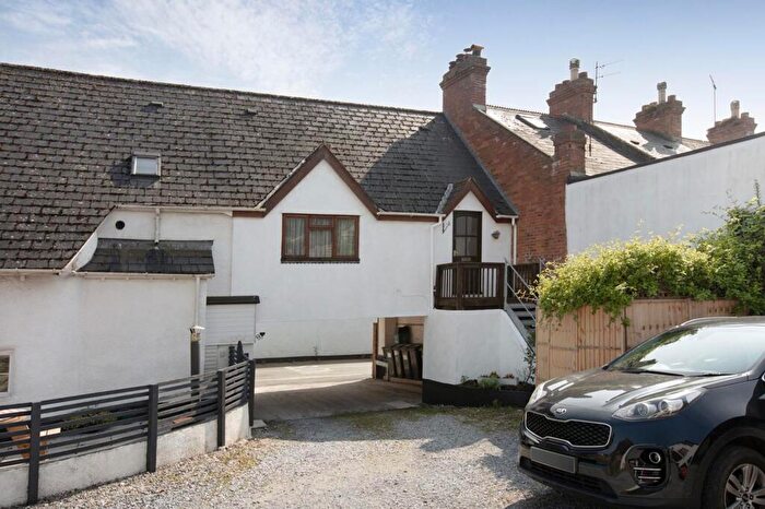 2 Bedroom Coach House For Sale In Howard Close, Dawlish, EX7