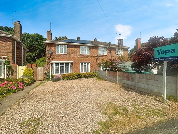 3 Bedroom Semi-Detached House For Sale In Long Lake Avenue, Wolverhampton, WV6