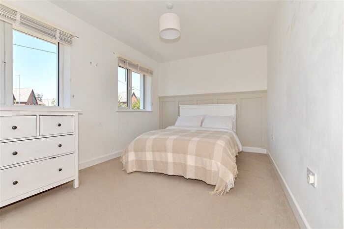 2 Bedroom End Of Terrace House For Sale In Harvey Drive, Faversham, Kent, ME13