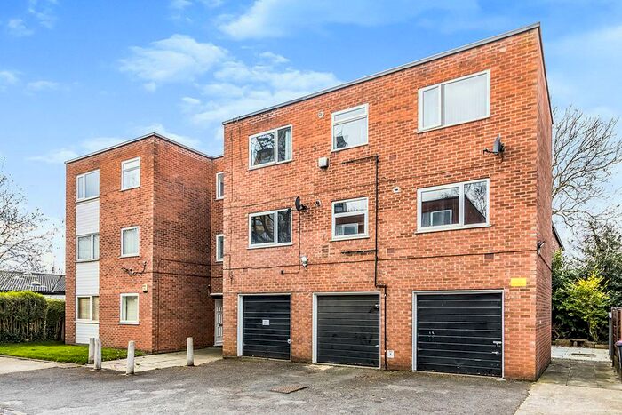 2 Bedroom Flat To Rent In Flat Thirkhill Place Clarendon Ro, Eccles, Manchester, M30