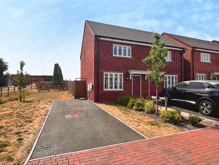 2 Bedroom Semi-Detached House For Sale In Hopper Avenue, Stratford-Upon-Avon, CV37