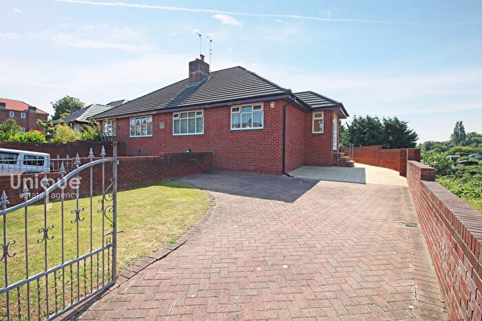 3 Bedroom Bungalow For Sale In Newton Drive, Blackpool, FY3