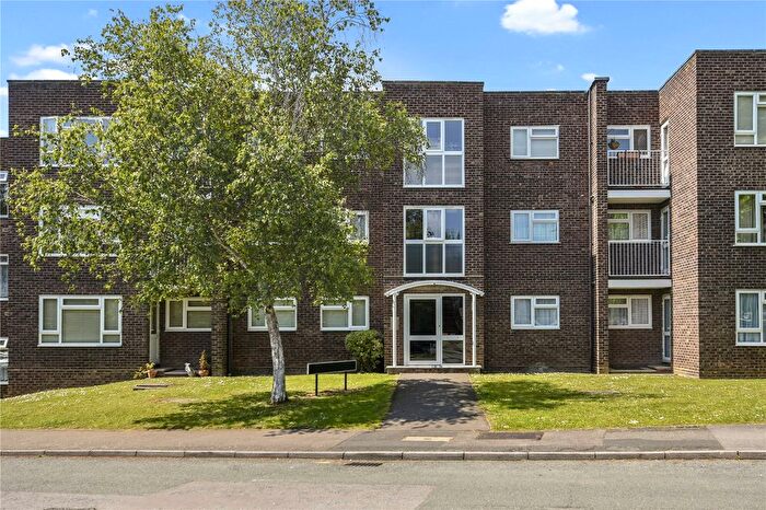 2 Bedroom Flat To Rent In Valley Lodge, Malcolm Way, London, E11