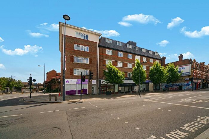 2 Bedroom Flat For Sale In London Road, Mitcham, CR4