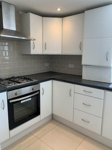 1 Bedroom Flat To Rent In Aigburth Road, Liverpool, Merseyside, L17