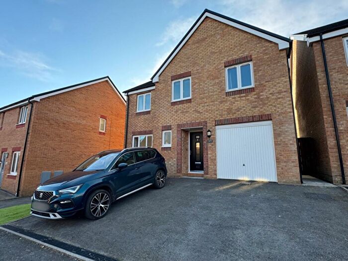 4 Bedroom Detached House For Sale In Clos Coed Derw, Penygroes, Llanelli, Carmarthenshire., SA14