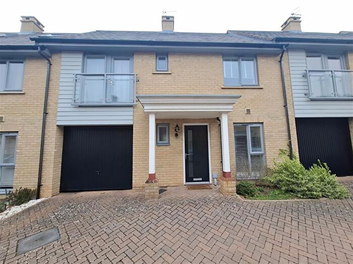 3 Bedroom House To Rent In Strawberry Mews, Hemel Hempstead, HP2
