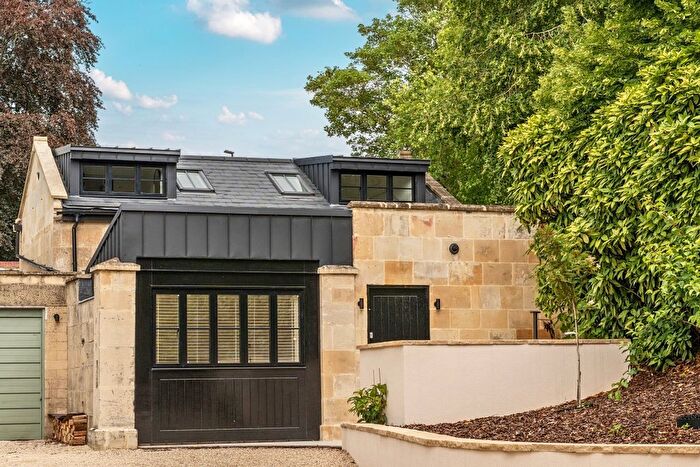 2 Bedroom Flat To Rent In Warminster Road, Bathampton, Bath, BA2