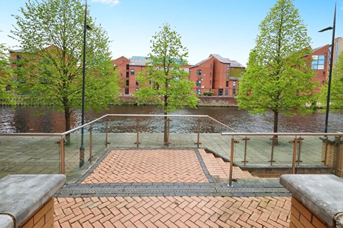 1 Bedroom Flat For Sale In Bowman Lane, Leeds, West Yorkshire, LS10