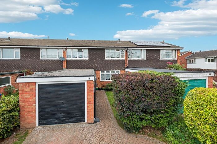 3 Bedroom Terraced House For Sale In Dutton Way, Iver, SL0