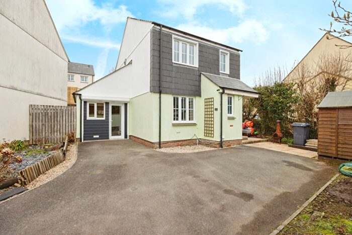 3 Bedroom Detached House For Sale In Kestell Parc, Bodmin, Cornwall, PL31