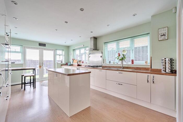 4 Bedroom Detached House For Sale In Rochester Road, Burham, Rochester, ME1